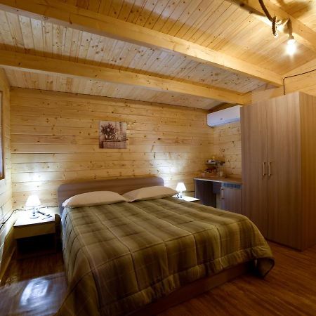 Country House Nonno Andrea Bed and Breakfast Limatola Exteriör bild